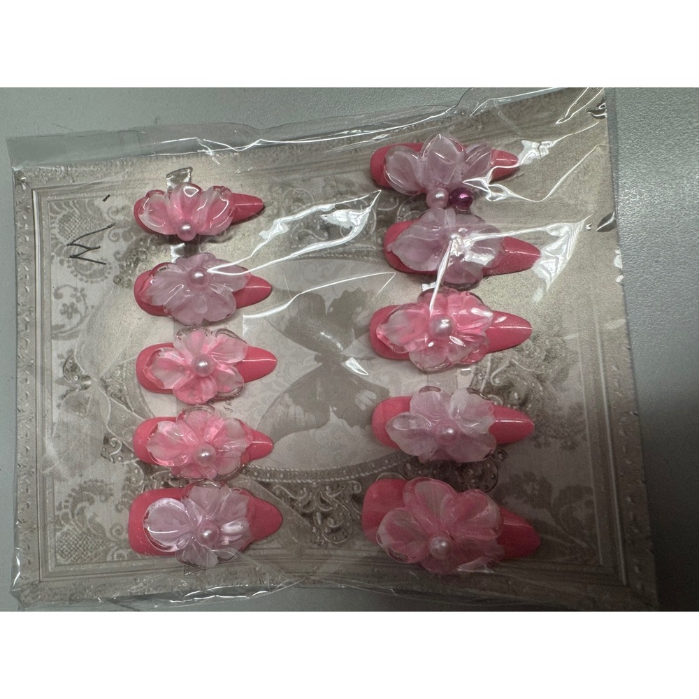 🌸 Pink‎ 3D Flower Press-On Nails with Pearls 🌸